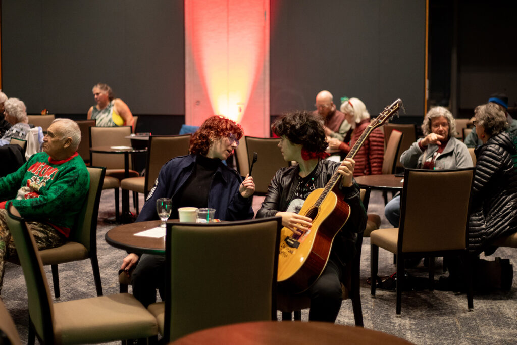 friends-guitar-open-mic