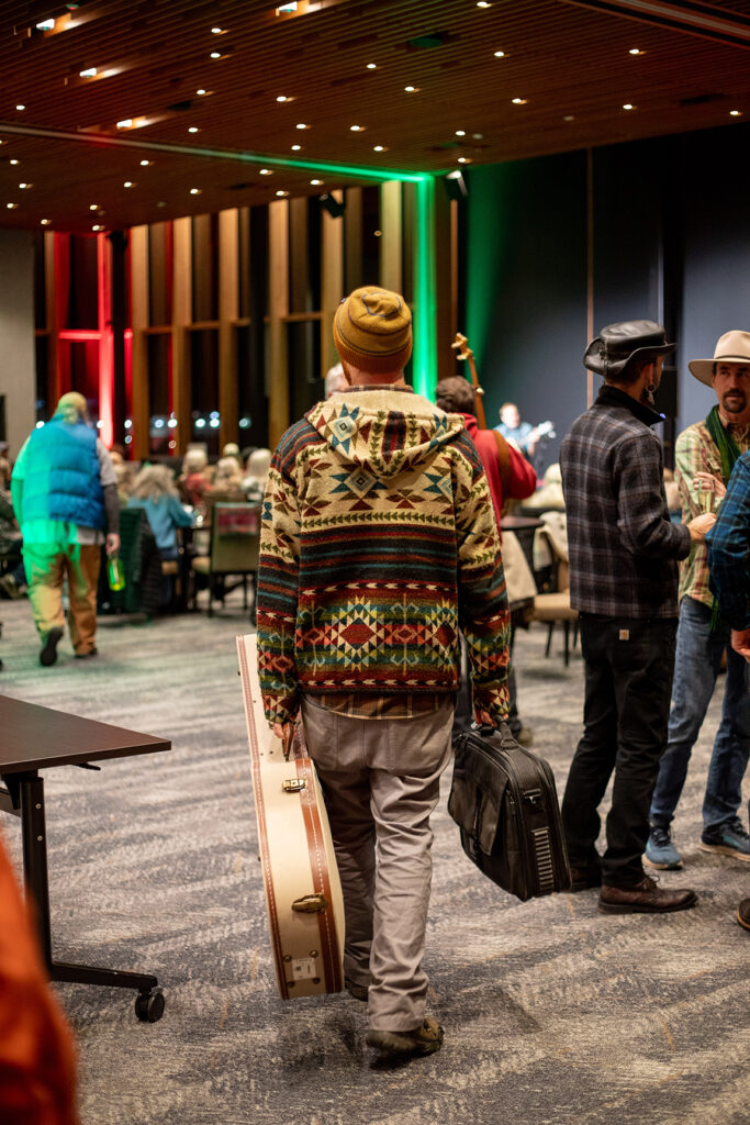 performer-olympic-peninsula-field-hall