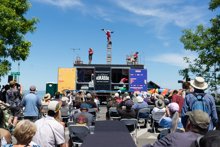 field-arts-events-hall-field-day-cirque-kikasse-balancing-act-port-angeles-04