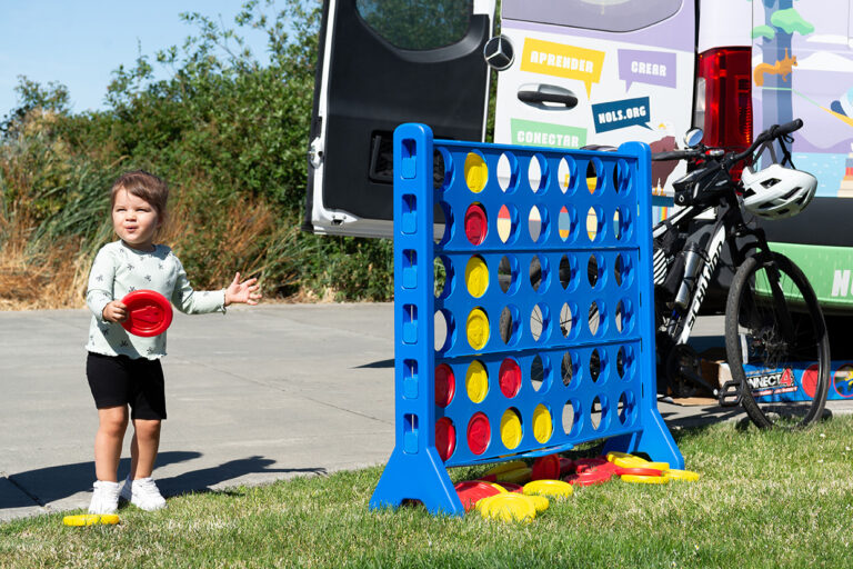 field-arts-events-hall-field-day-giant-connect-four-port-angeles-23
