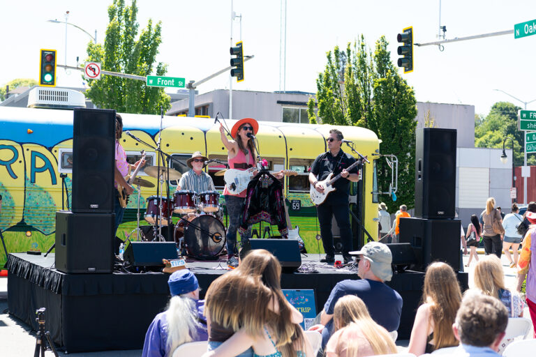 field-arts-events-hall-field-day-live-band-performance-port-angeles-08